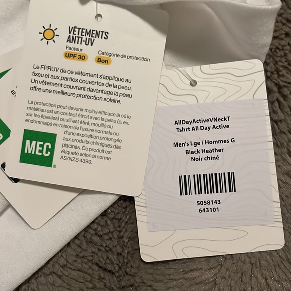 Brand new with tags MEC UV protective T-shirt - Picture 5 of 5